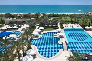 Web_Pool-and-Beach