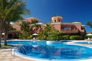 13 - Piscina