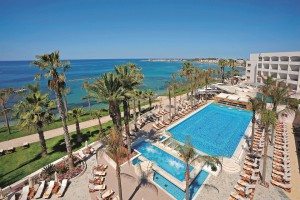 hotel-alexander-the-great-pool