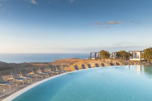 she1468po-163919-Infinity Pool-Low
