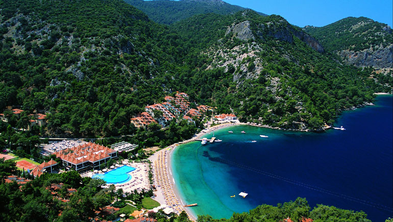 Hillside Beach Club